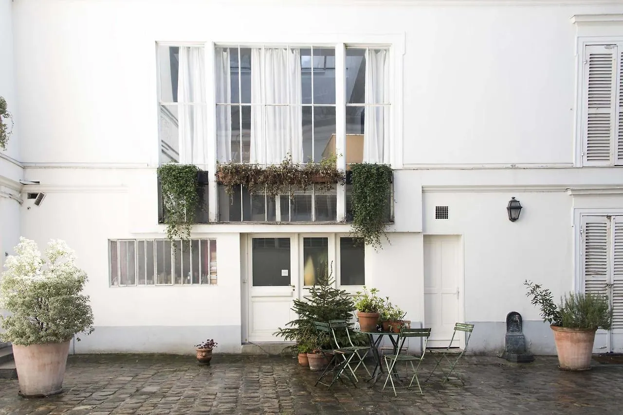 Veeve - Peaceful Pigalle