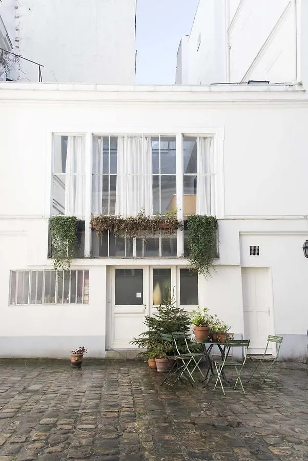 Veeve - Peaceful Pigalle *